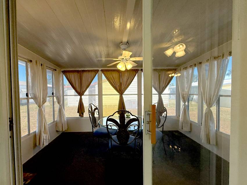 8204 Lemonwood Dr a Ellenton, FL Mobile or Manufactured Home for Sale